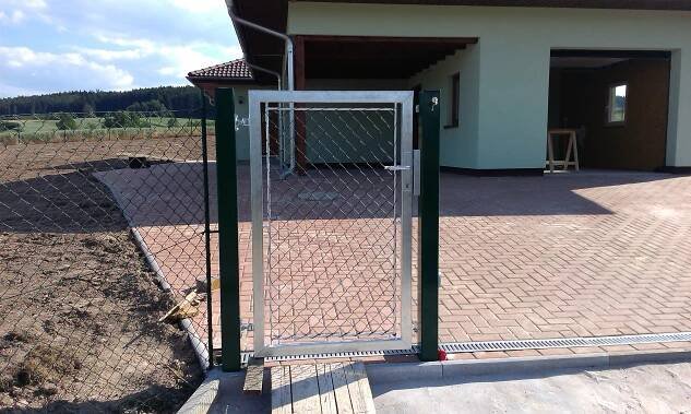 Křídlová vjezdová vrata - Zámečnictví Král