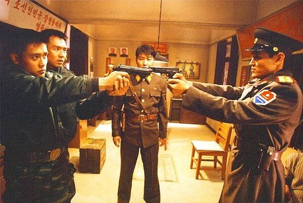 Pohraniční pásmo - Z filmu - Byung-hun Lee, Tae-woo Kim, Kang-ho Song