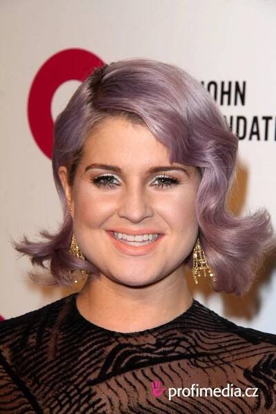 Kelly Osbourne - celebrity účes - HappyHair
