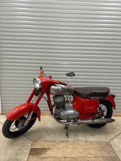 Jawa 250/559 panelka