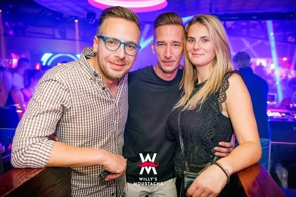 90's Party | Foto’s | Willy's Moustache