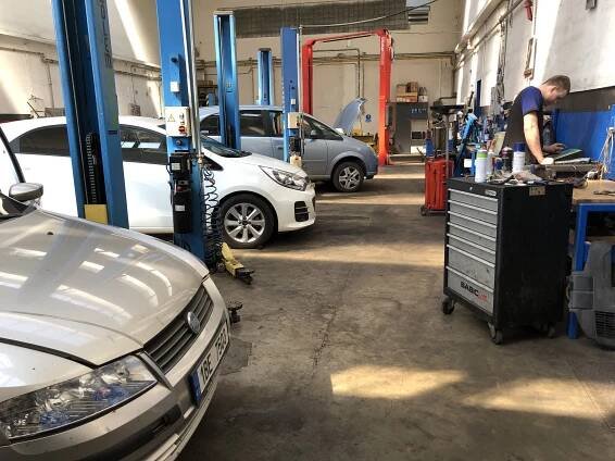 SERVIS BRNO – Autoservis AZM Brno