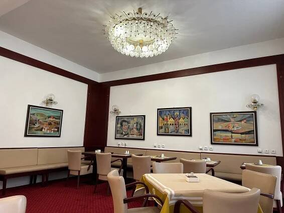 GRANDHOTEL GARNI - Prices & Hotel Reviews (Jihlava, Czech Republic)