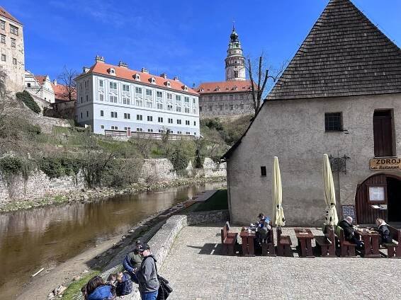 Český Krumlov slaví Velikonoce. Program je bohatý, na náměstí už začaly trhy