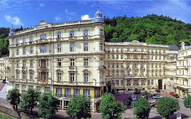 Galerie: Kdo si koupil Grandhotel Pupp? - Fotka 2 - Echo24.cz