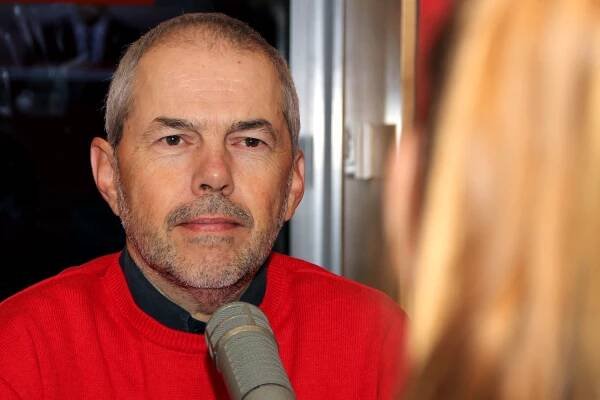 Marek Eben mluvil o novém albu Čas holin: Jsem stydlivý, a... | Radiožurnál