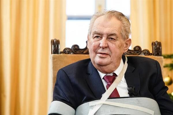 Vládu bude sestavovat nejsilnější strana, ne koalice, plánuje Zeman
