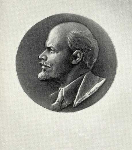 Moderní-Dějiny.cz | V. I. Lenin v sovětském sochařském umění
