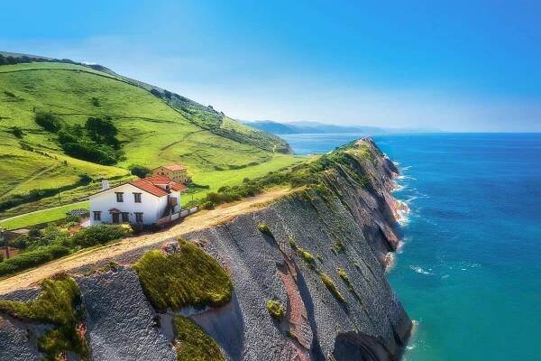 San Sebastián to Bilbao - Hiking Tours