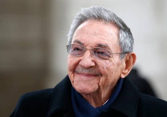 Raúl Castro zostane na čele Komunistickej strany Kuby ďalších päť rokov