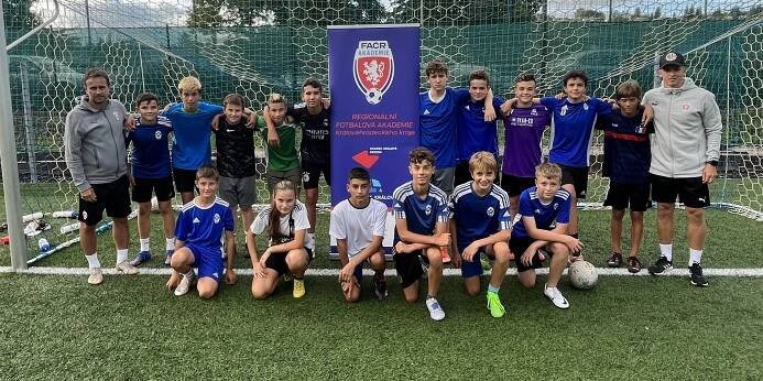 Regionální fotbalová akademie Královéhradeckého kraje navštívila trénink v Trutnově