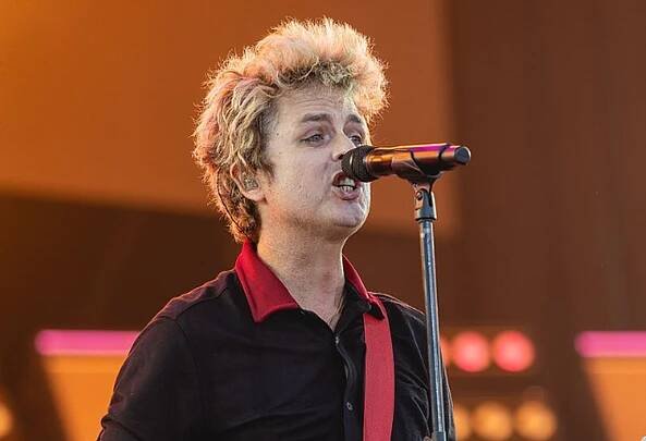 Green Day: Billie Joe Armstrong naletěl fanouškovi, ten zahrál Oasis