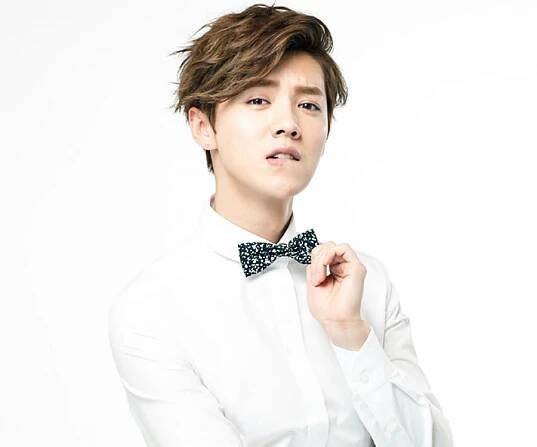Lu Han Biography - Facts, Childhood, Family Life & Achievements
