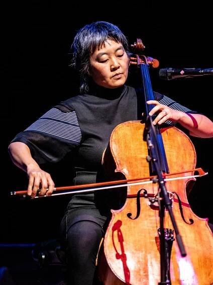  photo by  Peter Gannushkin   download hi-res image here  