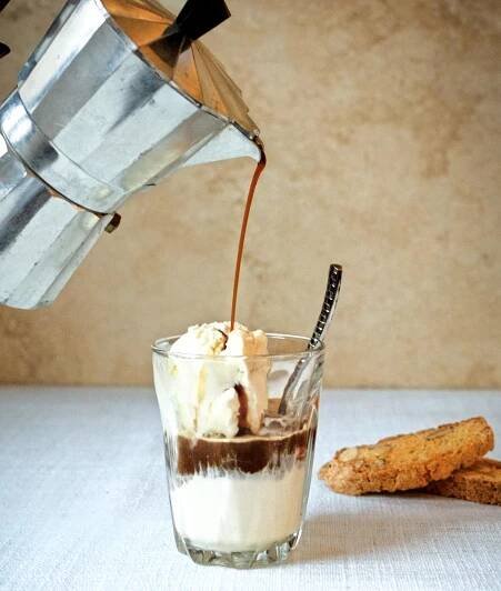 Affogato – osvěžující káva se zmrzlinou