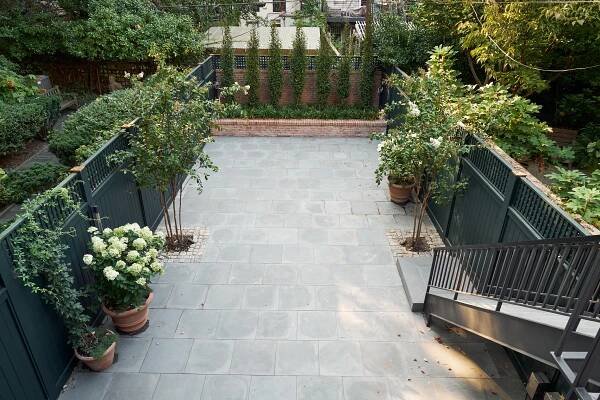 BACK YARD OVERALL FROM DECK LEVEL