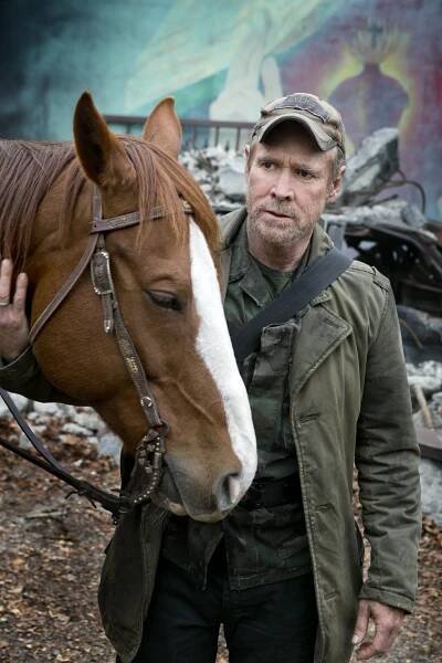 Falling Skies - Search and Recover - Z filmu - Will Patton