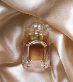 MON GUERLAIN Guerlain: Elegance v láhvi ~ Recenze parfému 