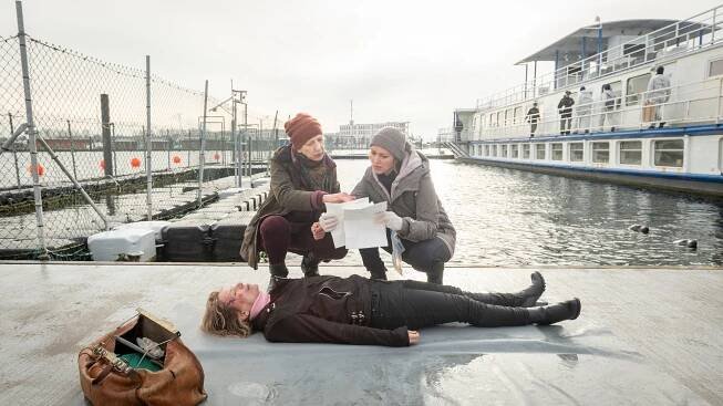 SOKO Wismar - Tod im Robbenbecken - Z filmu - Katharina Blaschke, Nike Fuhrmann