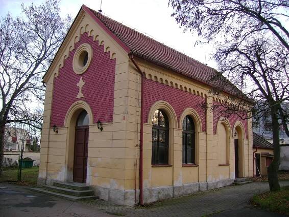 Soubor:Praha-Hřbitov-Malvazinky-JV-2011.jpg