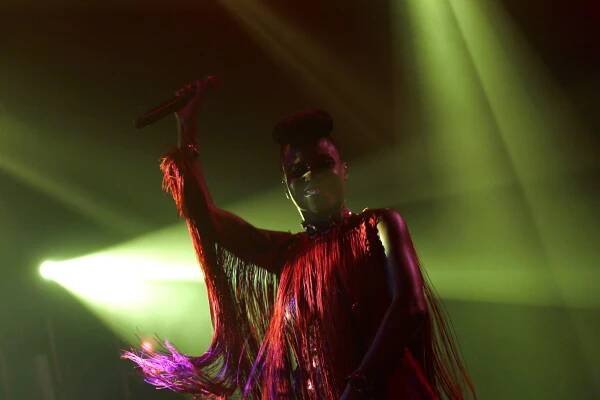 Morcheeba potvrdila zdařilý comeback, pražský koncert zahalila do melancholie | Hospodářské noviny (HN.cz)