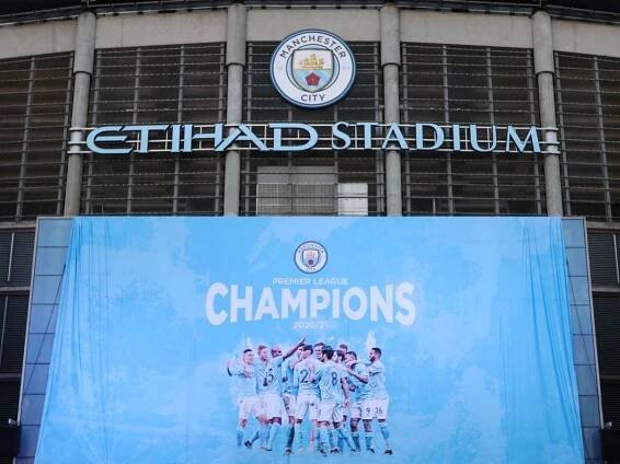 Střídání fotbalových gigantů. Chystá se klub z Manchesteru do LEC?