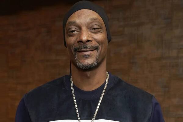 Snoop Dogg Shares What Thanksgiving Will Look Like with His 9 Grandkids: ‘I Get to Be a Character That Day’