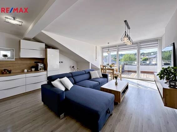 Prodej bytu 3+kk 76 m², Příčná, Boršov nad Vltavou - Poříčí