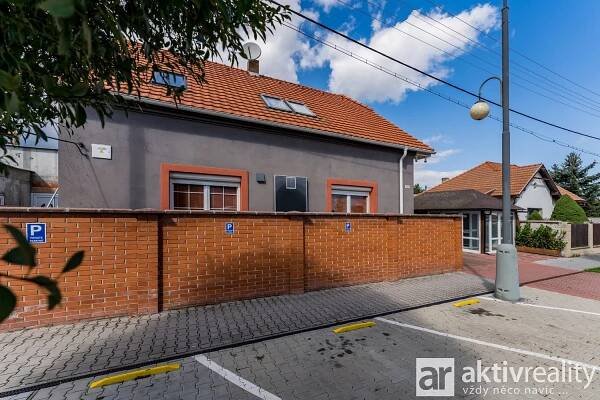 Pronájem Byt 1+kk, Plzeňská, Chrášťany, okres Praha-západ
