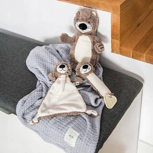 BabyOno BabyOno Plyšová pískací hračka Otter Maggie Vydra, béžovo-hnědá | eAndilek.cz