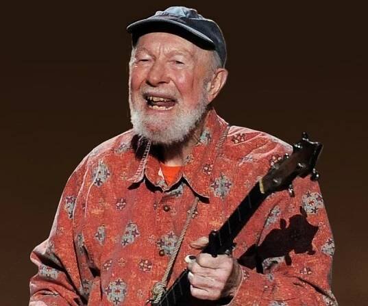 Pete Seeger Biography - Facts, Childhood, Family Life & Achievements