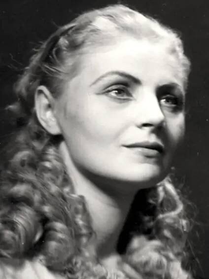 Alena Jančaříková byla jako herečka velmi talentovaná. Do Národního divadla ji přizval tehdejší ředitel Drahoš Zelený, který ji znal z jeviště ostravského divadla, kde účinkovala se svým manželem Rudolfem Jančaříkem. 