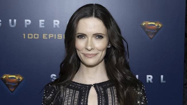 Elizabeth Tulloch - Actress