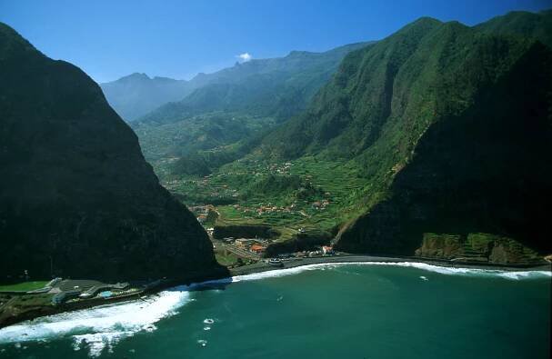 Madeira - winesofportugal.com 