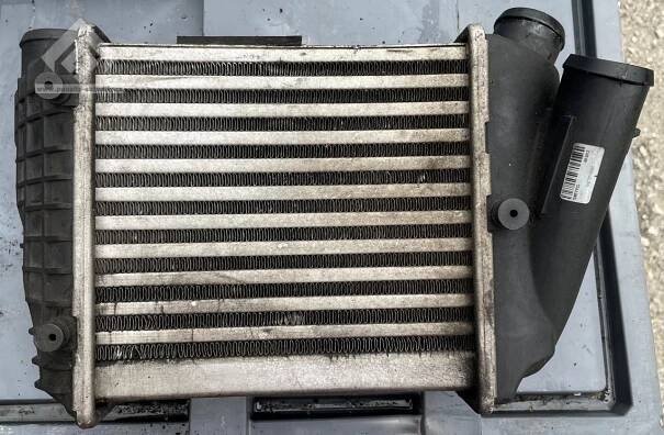 8E0145806C Intercooler, chladič vzduchu Audi A4 8E 2.5TDi | Lykona Styl s.r.o.