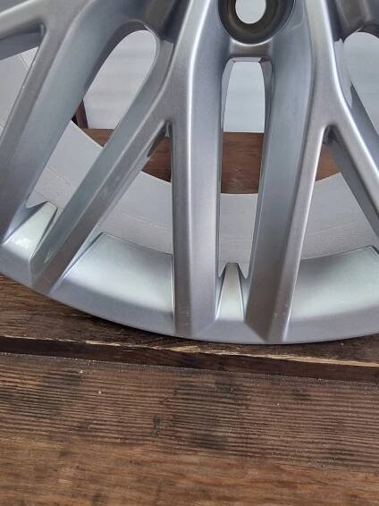 RÁFKY Seat ATECA TARRACO LEON SKODA KAROQ KODIAQ VW T-ROC TIGUAN 18 PALCŮ Rozteč šroubů 5x112