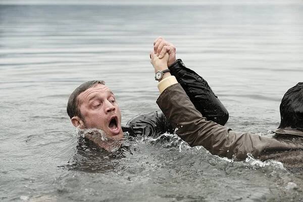 Mezi časy - For One to Live - Z filmu - Devon Sawa