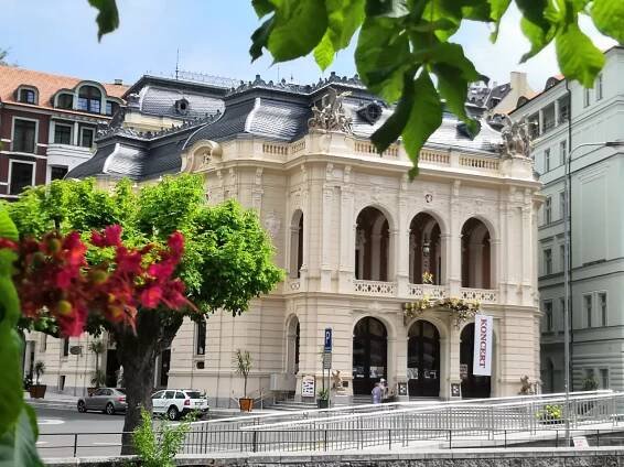 Karlovarské městské divadlo | Karlovy Vary Region Card