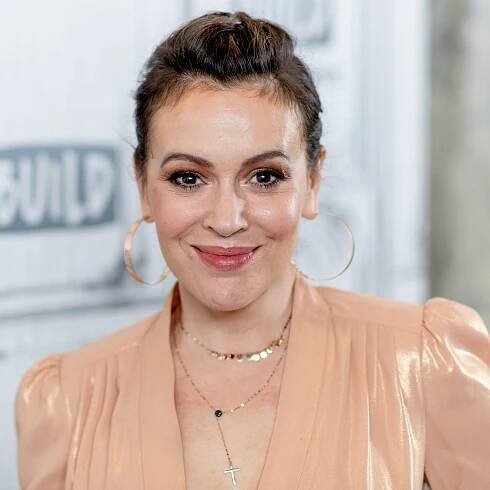 Alyssa Milano Shared Hair Loss She Believes Was Caused by COVID-19
