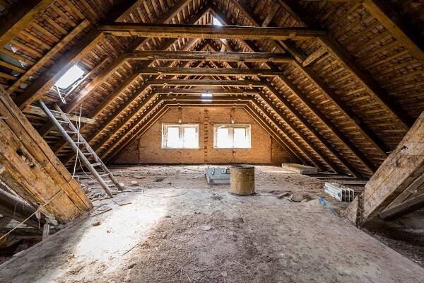 attic-2416396_960_720