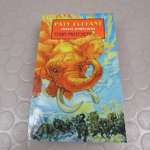 Úžasná Zeměplocha 24. - Pátý elefant (199) Terry Pratchett