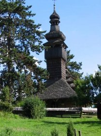 0003-Užhorod - skanzen - kostel sv. Michala : UKRAJINA 2004