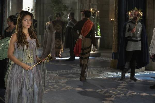 Království - Srdce a rozum - Z filmu - Caitlin Stasey