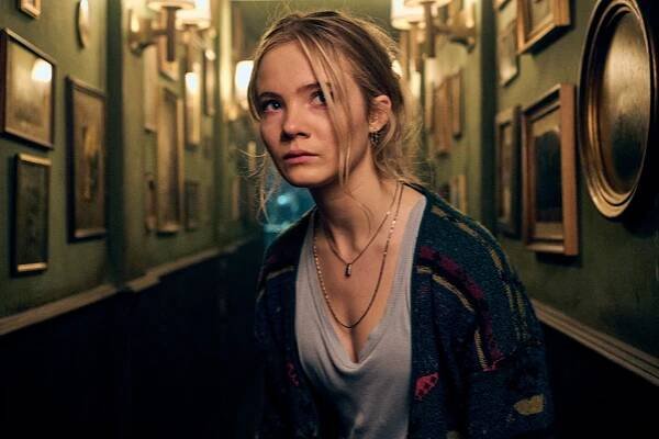 Freya Allan - Baghead - Z filmu