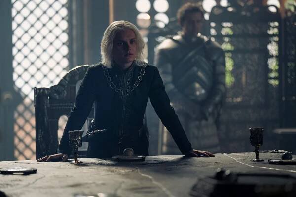 Rod Draka - Rudý drak a zlato - Z filmu - Tom Glynn-Carney