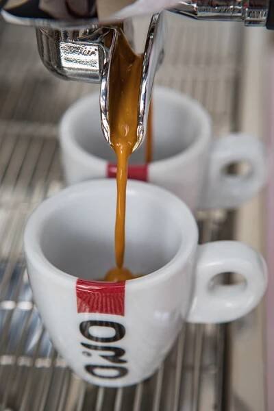 Caffé ORO - príprava espressa