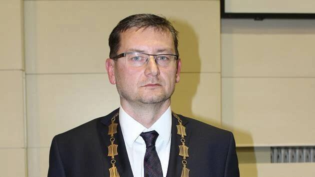 Karviná má staronového primátora