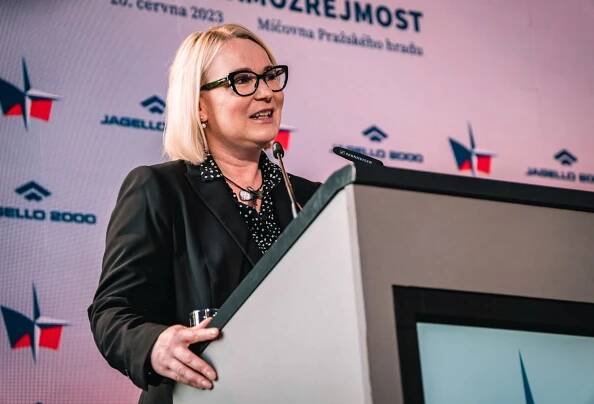 Ministryně obrany Jana Černochová (ODS)