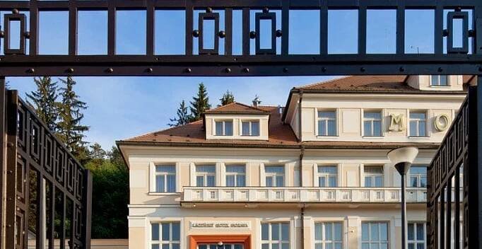 Lázeňský hotel Morava*** v Luhačoviciach | Porovnání pobytů | Recenze