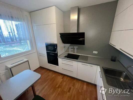 Pronájem zrekonstruovaného bytu 2+1, 44m 2 , Ostrava, Dubina, Františka Formana